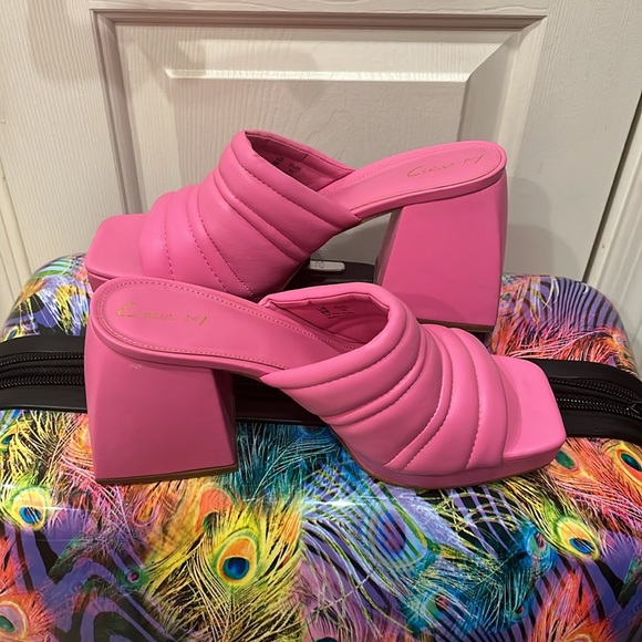 Circus by Sam Edelman Barbie Pink Platform Sandals NWT - Picture 4 of 6